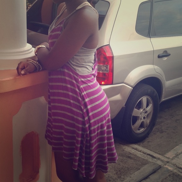 Loose-fitted, Asymmetrical-cut Dress - Picture 1 of 1